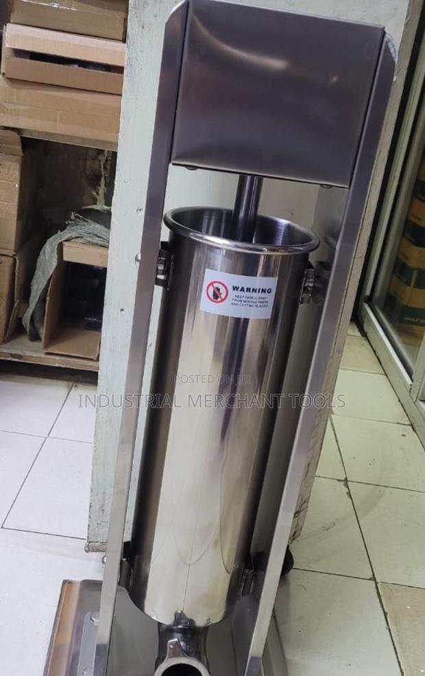 Modified 7l Sausage Stuffer - main view