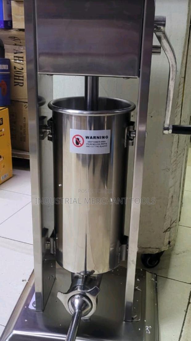 Detailed 5l Sausage Stuffer/Filler