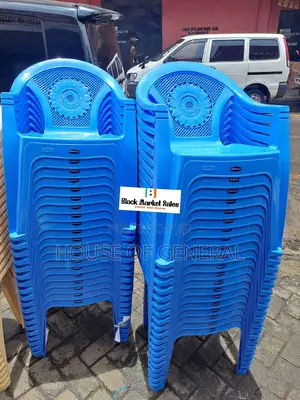 Strong and Stable Kenpoly Plastic Chair