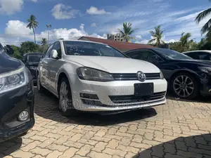 2016 Volkswagen Golf TSI S - White 4-Door Hatchback