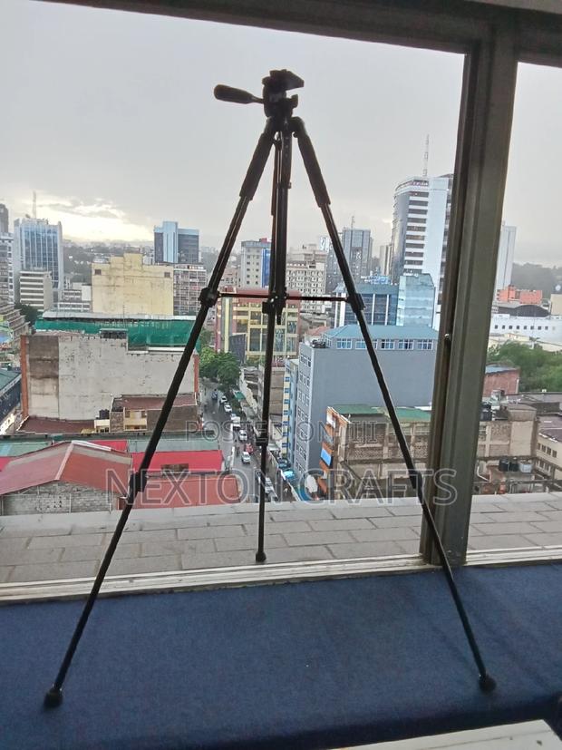 Tripod Stand - thumbnail 3
