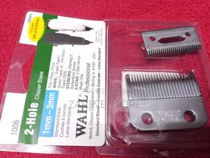 Wahl Clipper Professional 2-Hole Clipper Blades - thumbnail 2