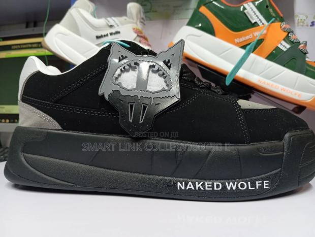 Naked Wolfe - thumbnail 2