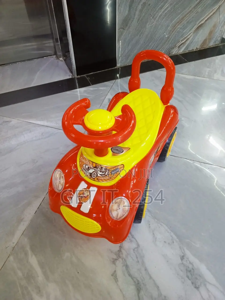 Babies Push Car