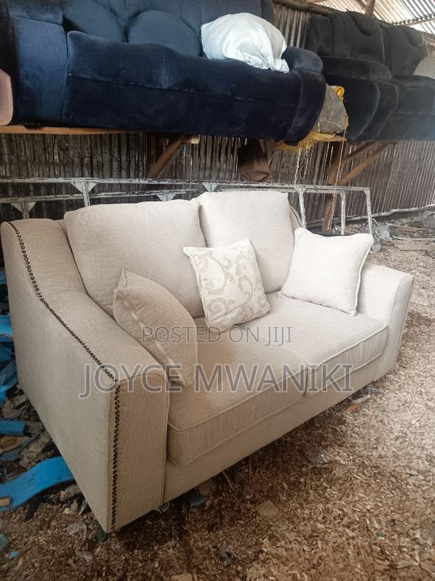 Unique Stylish Sofa, 2 Seater With Throw Pillows. - thumbnail 5