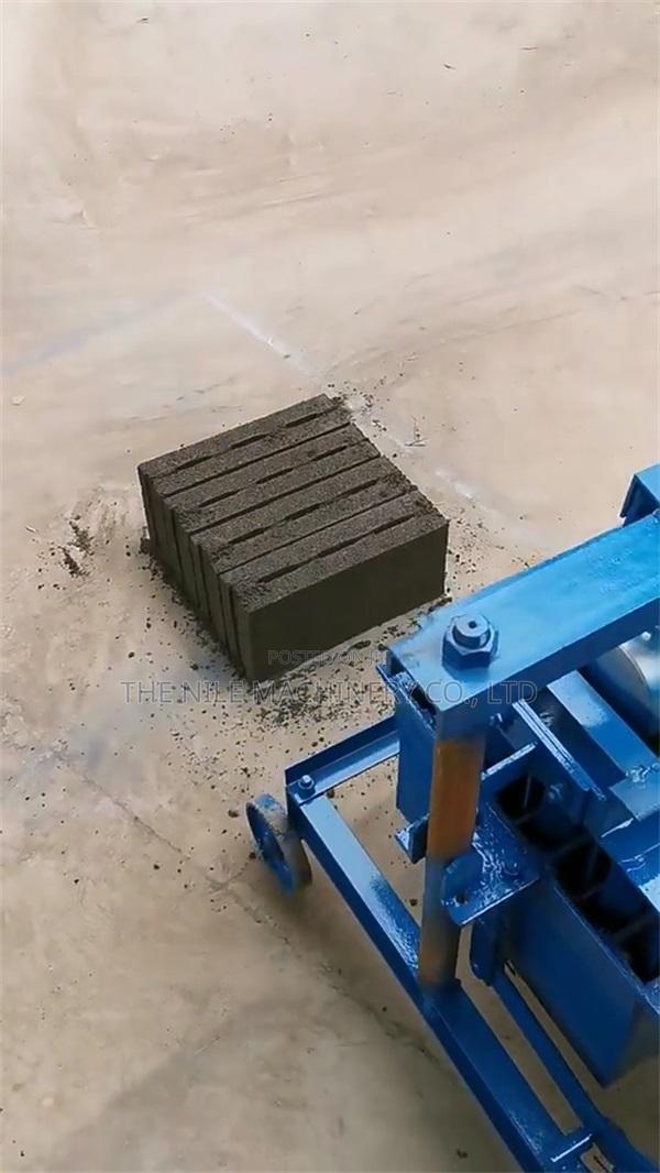 Small Sand Solid Brick Making Machine for Home Business - thumbnail 4