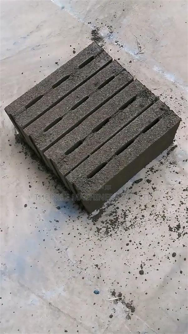 Small Sand Solid Brick Making Machine for Home Business - thumbnail 5
