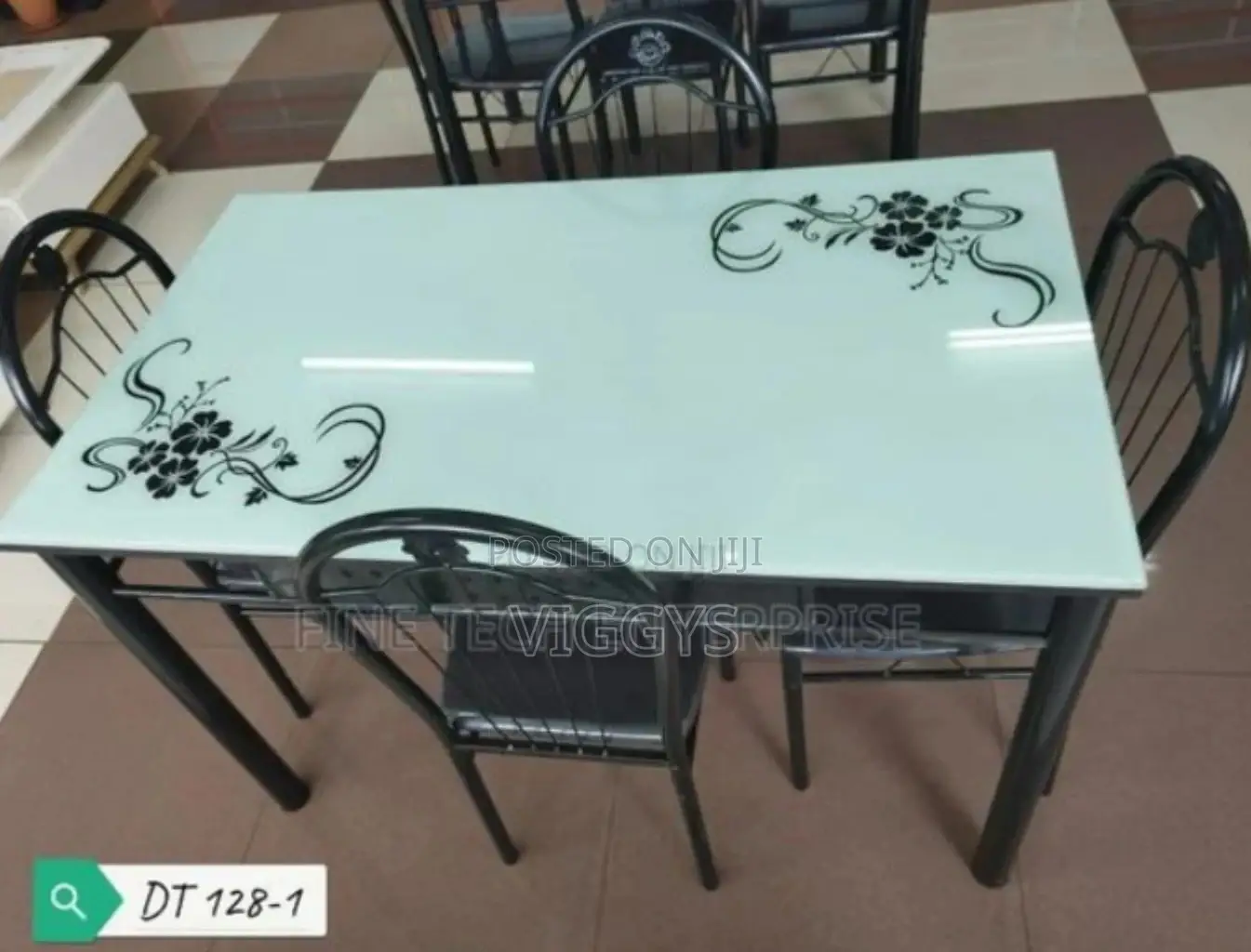 4 Seater Dinning Table