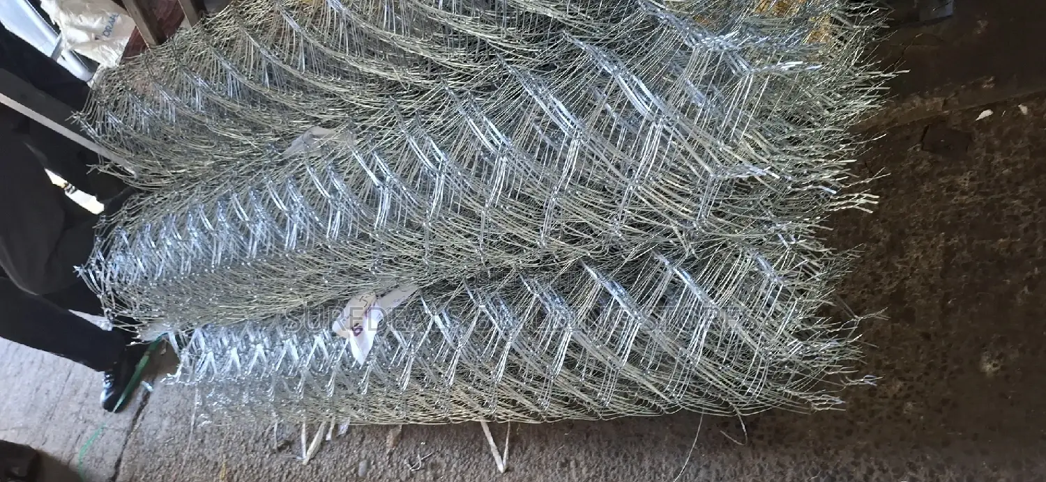 15gauge Galvanised Chain Link Fencing Mesh Wire(5ft by 18mt