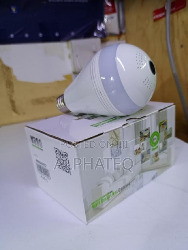 *Wi-Fi Camera Bulb Spy Camera Bulb 360 Degrees* - main view