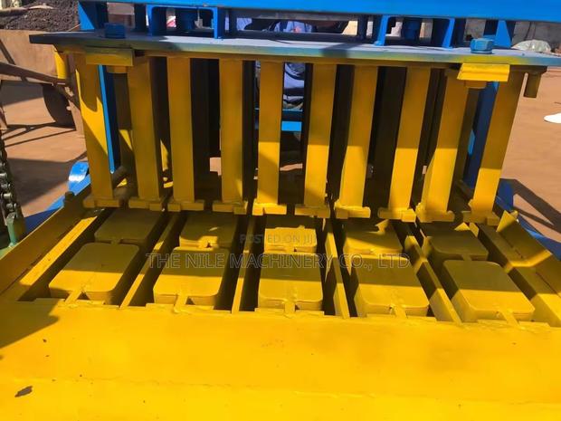 Mobile Reliable Diesel Brick Machine for Consistent Block - thumbnail 3