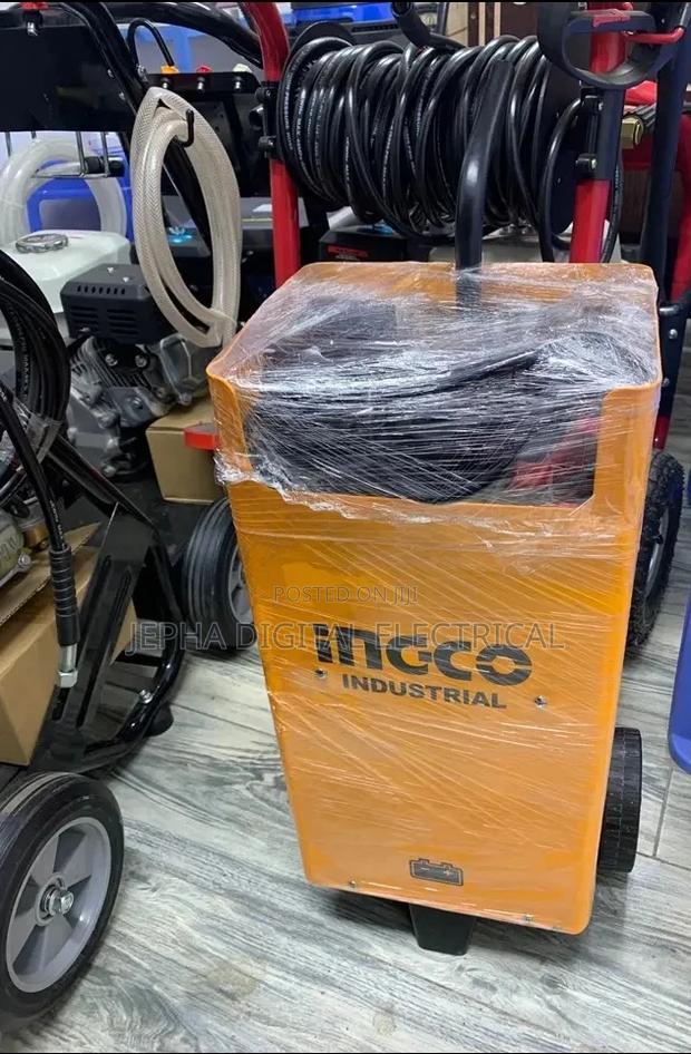 Ingco Battery Charger New - main view