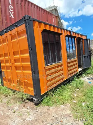 20ft Container Bedsitter - Studio Hse
