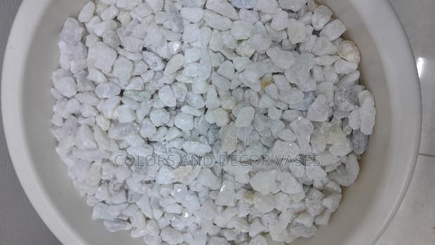 White Pebble Stones A Kilo - main view