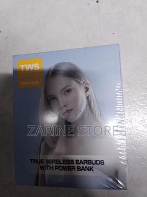 Power Bank Earbuds With Led Display - thumbnail 2