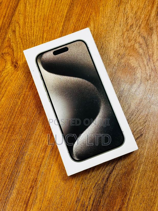 New Apple iPhone 15 Pro Max 256 GB Black - main view