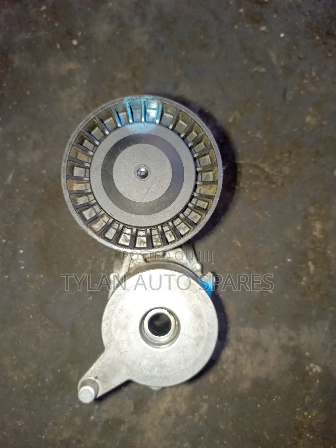 Fan Belt Tensioner 1KR Passo
