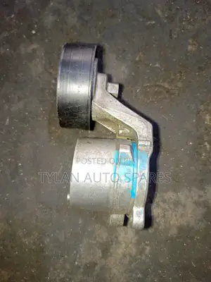 Fan Belt Tensioner 1KR Passo