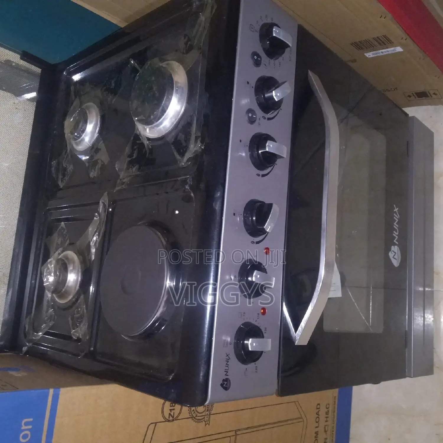 Hisense 60 by 60 Standing Cooker