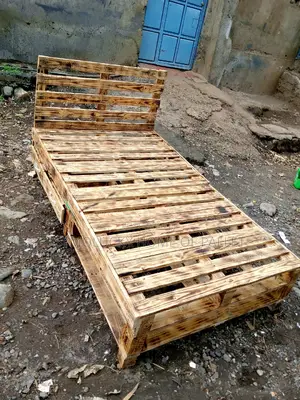 4*6 Pallet Bed.Detachable