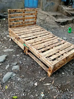 4*6 Pallet Bed.Detachable