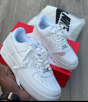 White Nike Airforce Unisex Sneakers