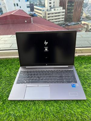 Laptop HP ZBook Firefly G8 16GB Intel Core I7 SSD 512GB - main view