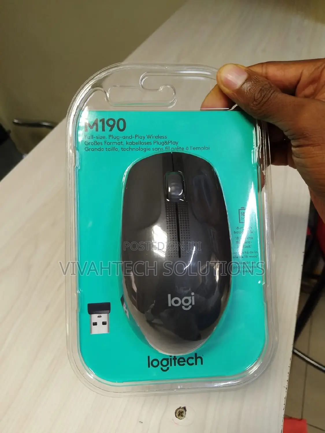 Logitech M190|| Logitech M190 Is a Full-Size Wireless Mouse