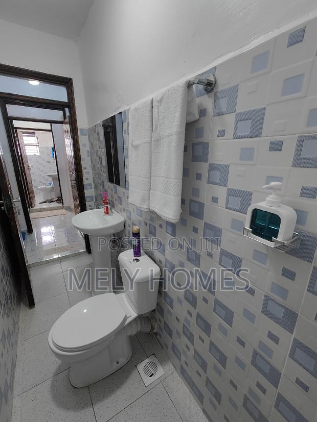 Two Bedroom Airbnb - Bypass- Membly. - thumbnail 13