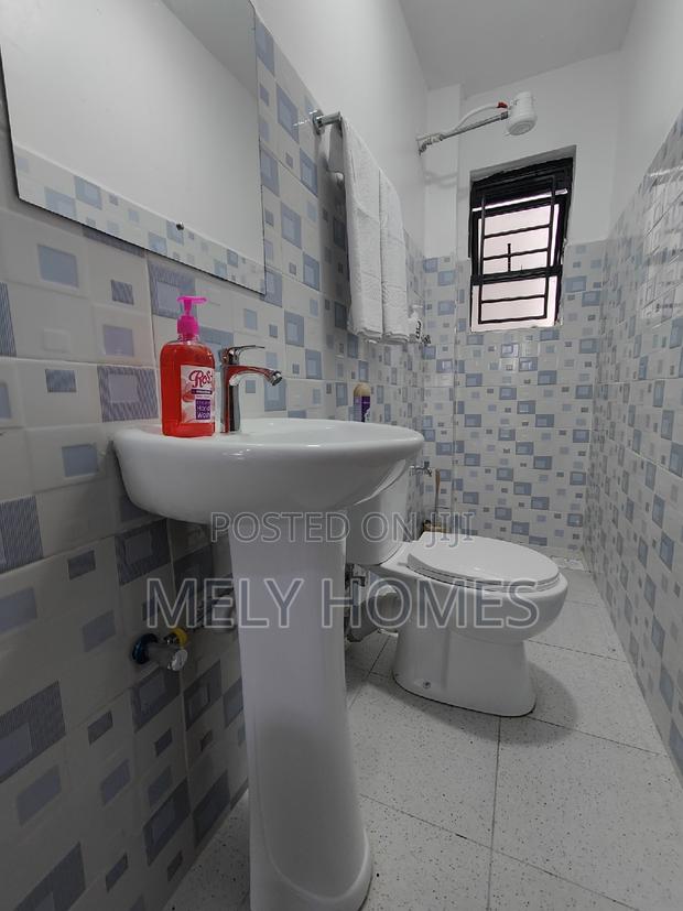 Two Bedroom Airbnb - Bypass- Membly. - thumbnail 14