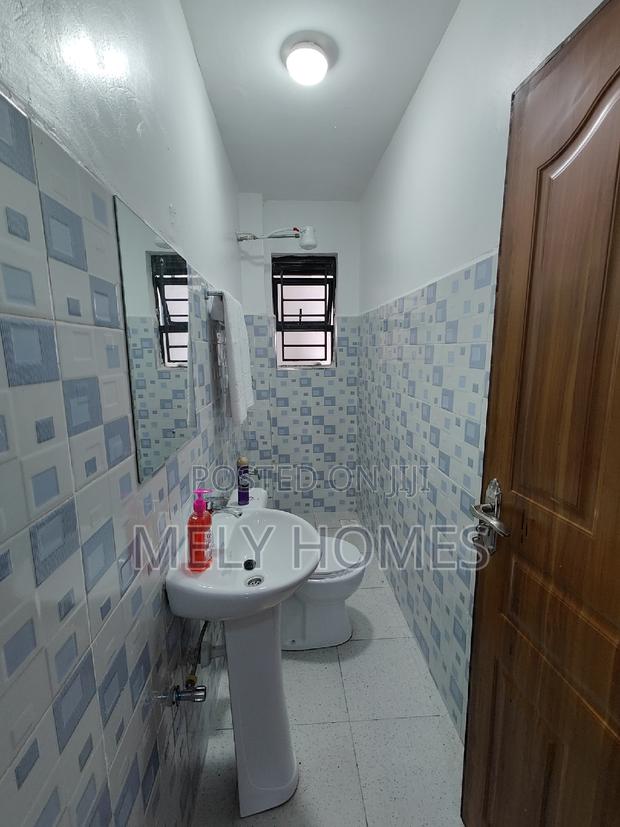 Two Bedroom Airbnb - Bypass- Membly. - thumbnail 15