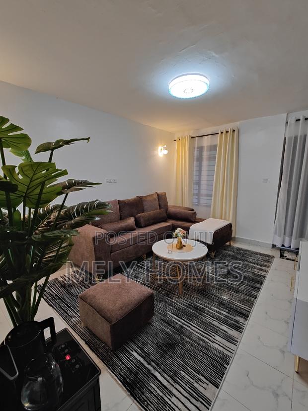 Two Bedroom Airbnb - Bypass- Membly. - thumbnail 18