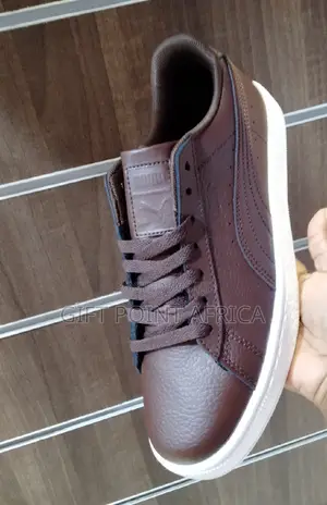 Puma Mens Sneakers Brown in Color