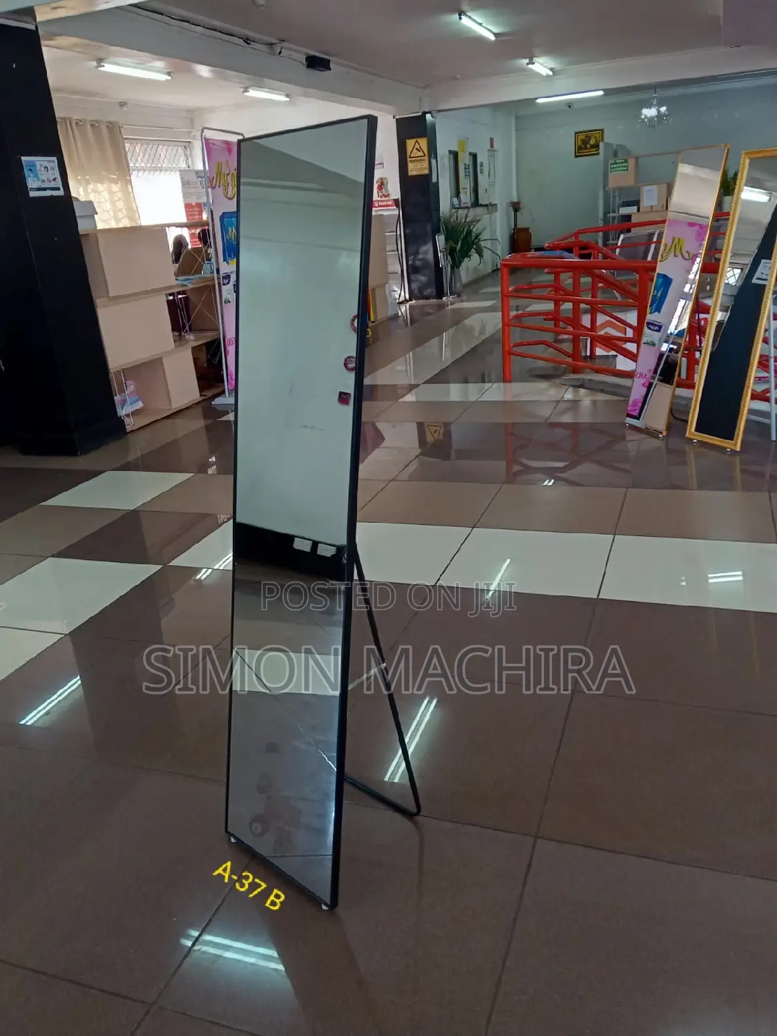 Dressing Mirror. Black.