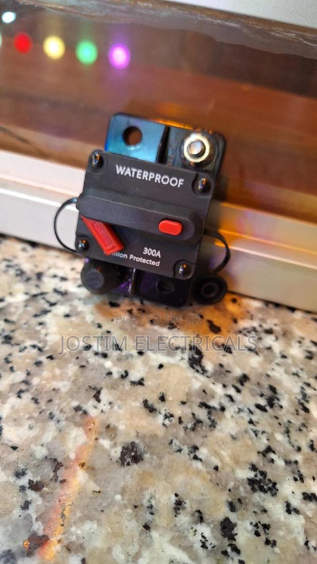 300A Inline Fuse Breaker - main view