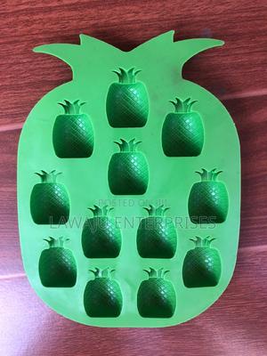 Pineapple Ice Cube Mold - thumbnail 2