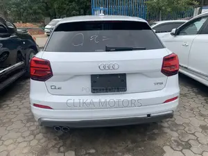 Audi Q2 2017 Pearl