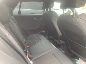 Audi Q2 2017 Pearl