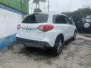 Suzuki Escudo 2017 White