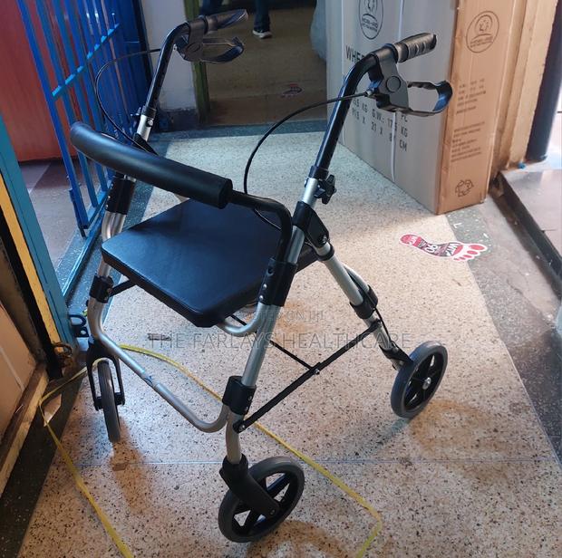 Walker Rollator With Seat ||Mobi Aid - main view