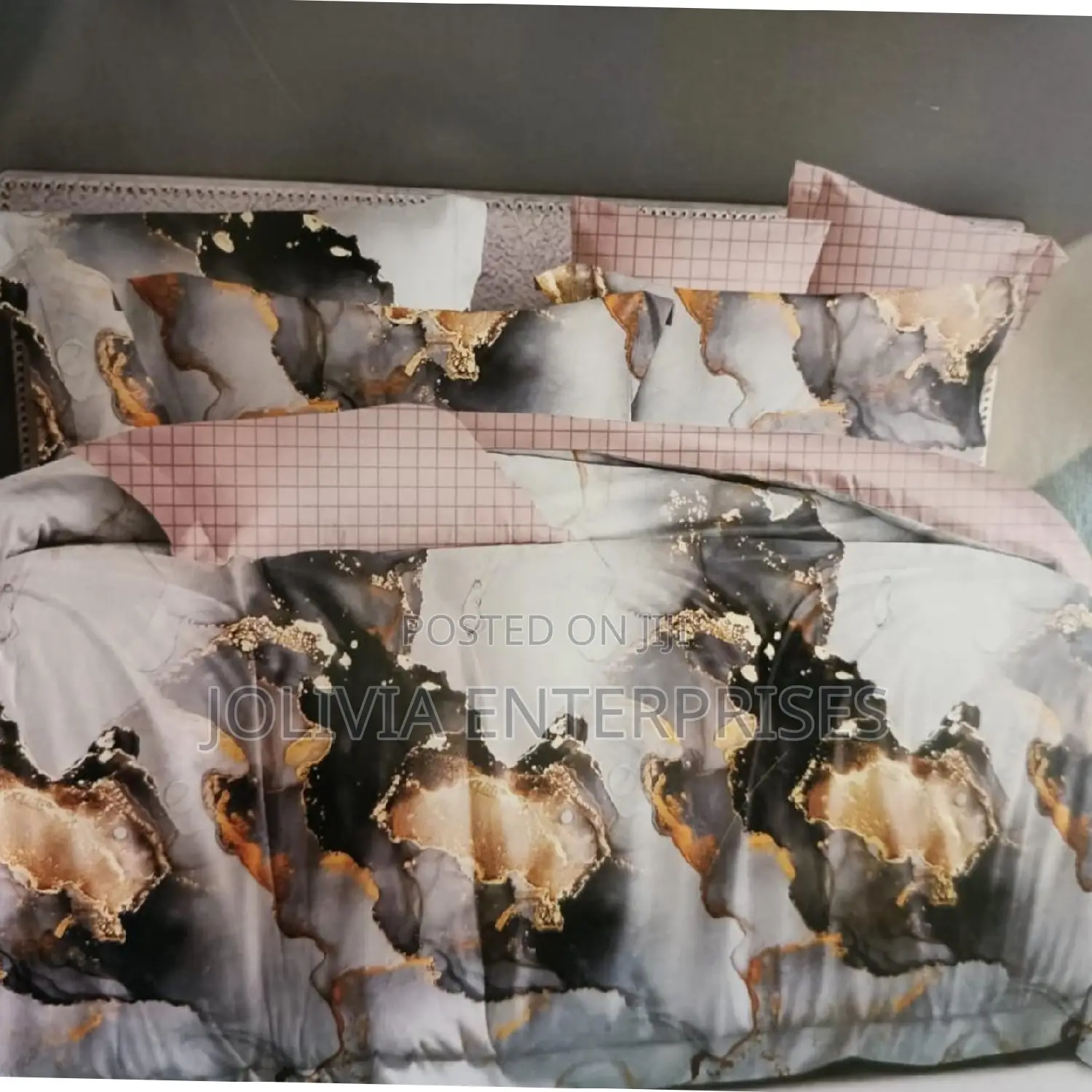 Binded Duvet Sets
