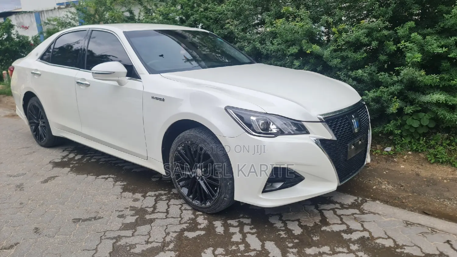 Toyota Crown 2016 White