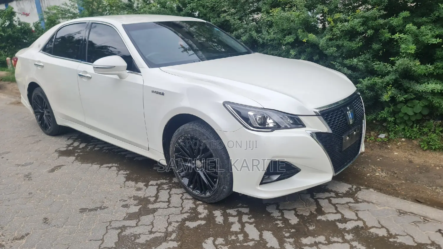 Toyota Crown 2016 White