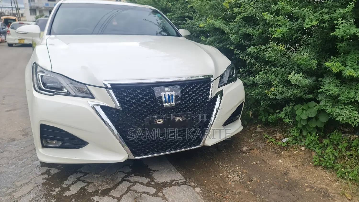 Toyota Crown 2016 White