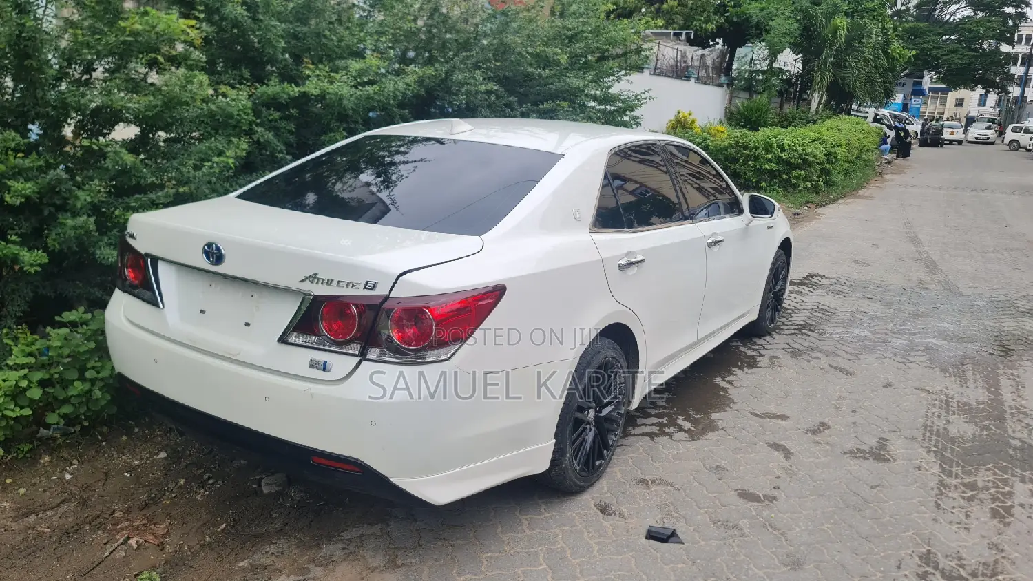 Toyota Crown 2016 White