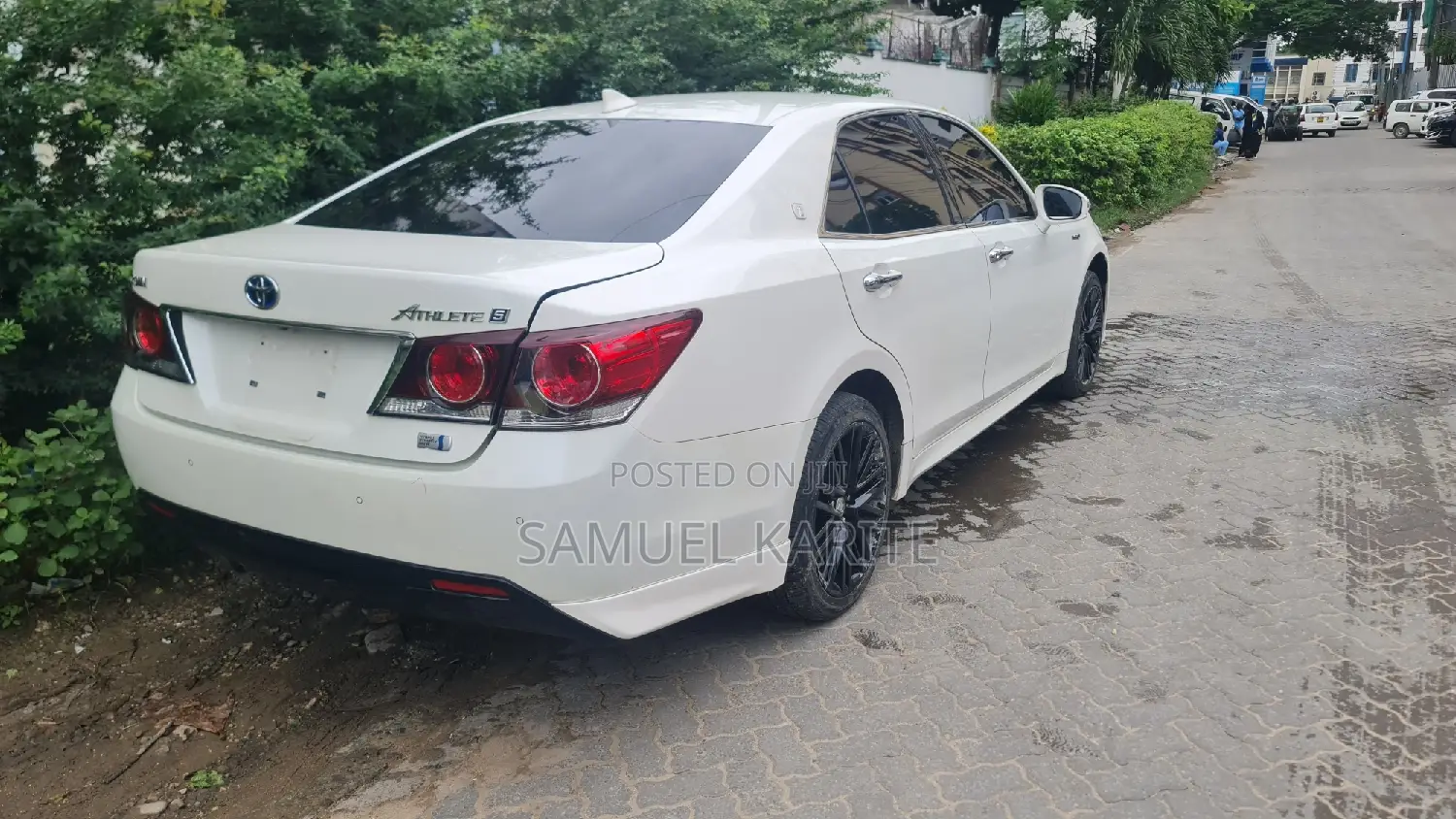 Toyota Crown 2016 White