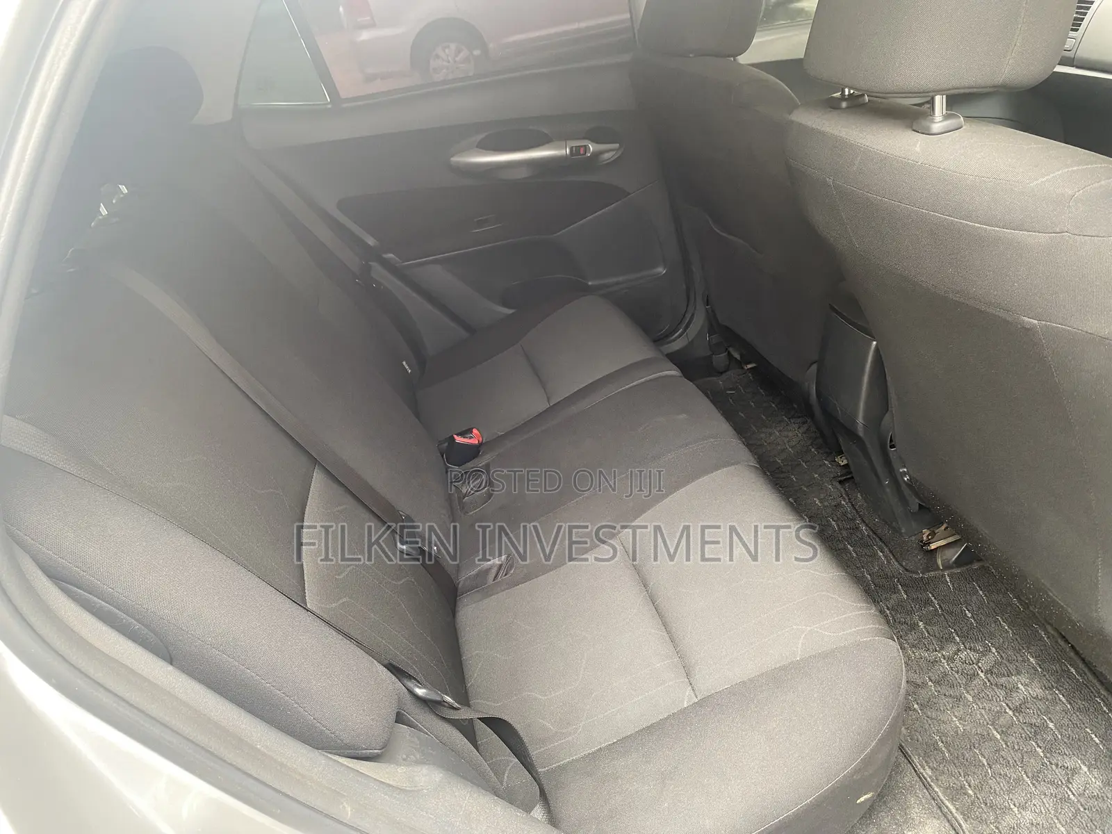 Toyota Auris 2011 Silver