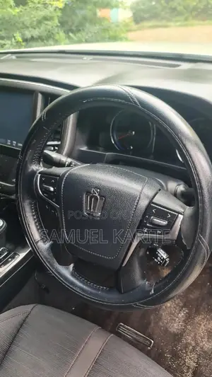 Toyota Crown 2016 White
