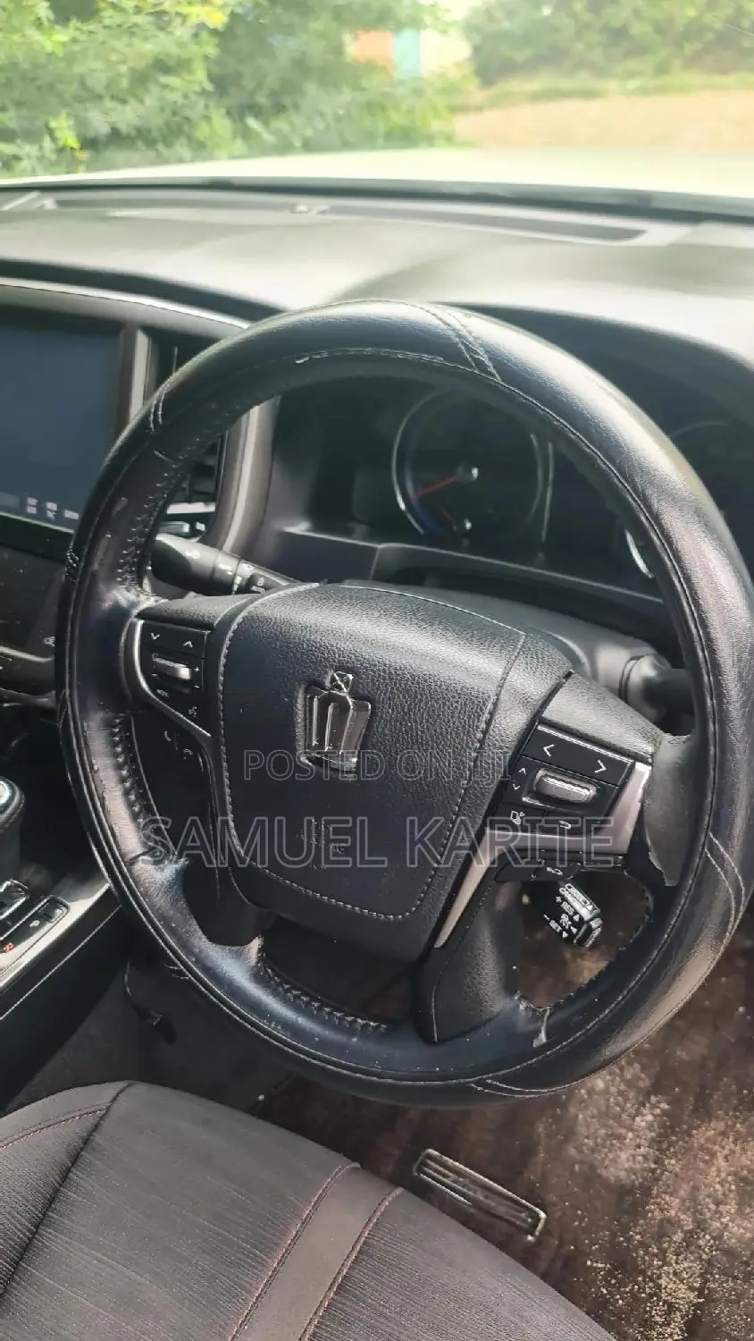 Toyota Crown 2016 White