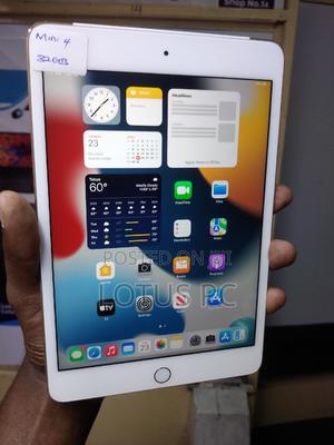 Apple iPad mini 4 32 GB Yellow - main view